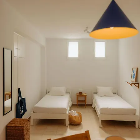 Konukevi Adelfia Páros