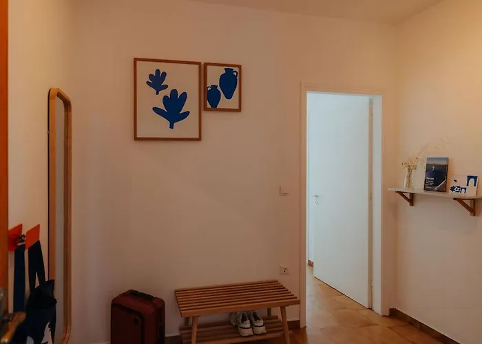 Adelfia Πανσιόν