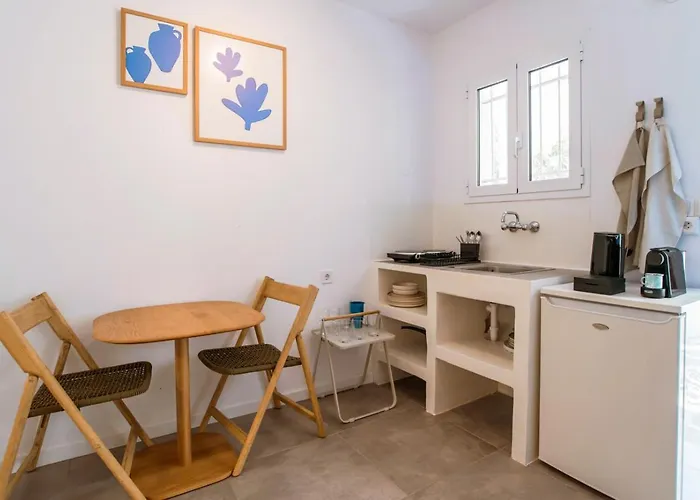 Adelfia Πανσιόν 3*