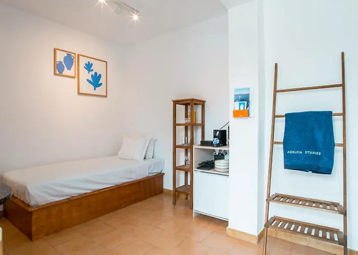 Πανσιόν Adelfia 3*