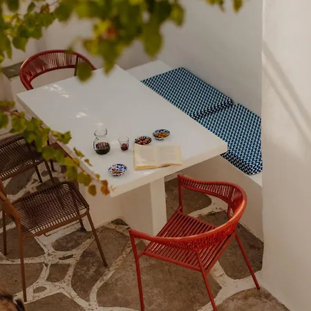 Adelfia 3* פארוס