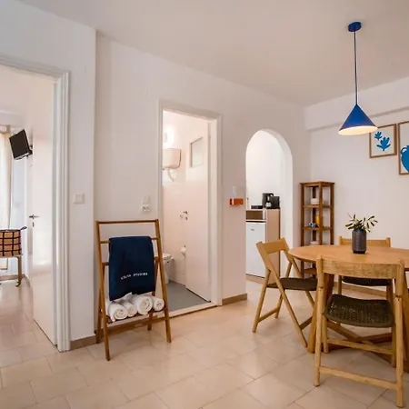 Adelfia 3* باروس