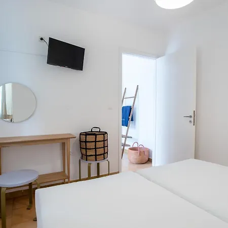 Adelfia بيت ضيافة باروس